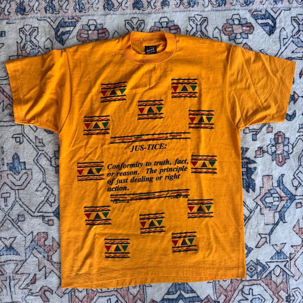 Vintage 90s Kente Style Justice Yellow Single Stitch T-Shirt - size Large